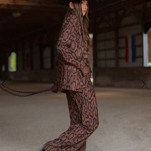 NWT WeWoreWhat Shaped Snakeskin Blazer Sz8